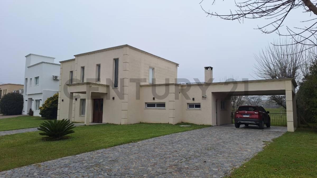 Hermosa casa de dos plantas en Barrio Privado Haras Santa Maria El Molino Norte Venta/Alquiler — foto 1