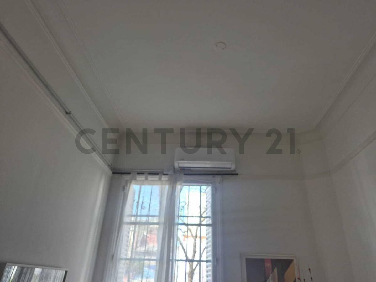 SE VENDE PH DE 2 AMBIENTES, PLANTA BAJA, EN MONTSERRAT, APTO CREDITO — foto 1