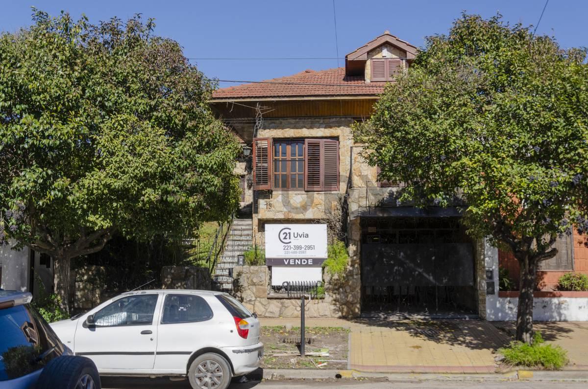 Casa 3 dormitorios en venta La Plata — foto 1