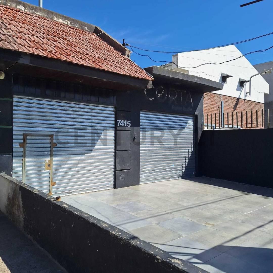 LOCAL COMERCIAL A LA VENTA, IDEAL PARA TODO TIPO DE EMPRENDIMIENTO SOBRE AV. 520 EN MELCHOR ROMERO!! — foto 1