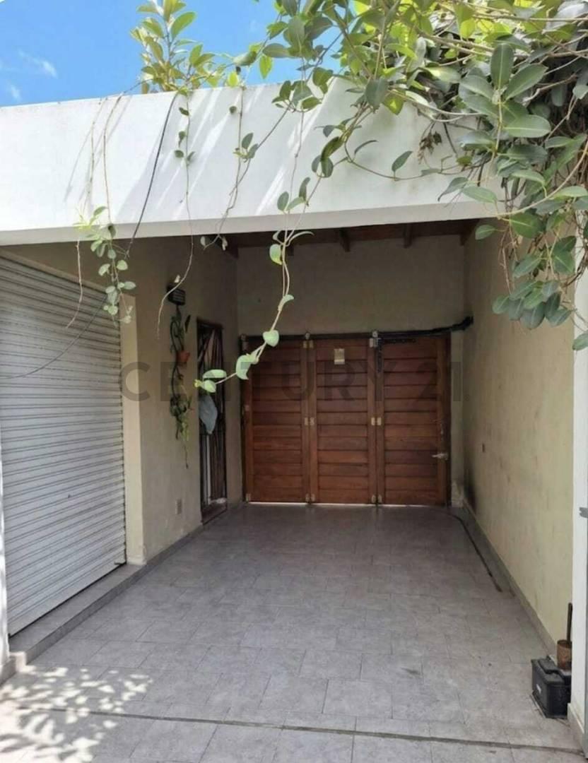 PH TIPO CASA AL FRENTE A LA VENTA EN LA PLATA — foto 1