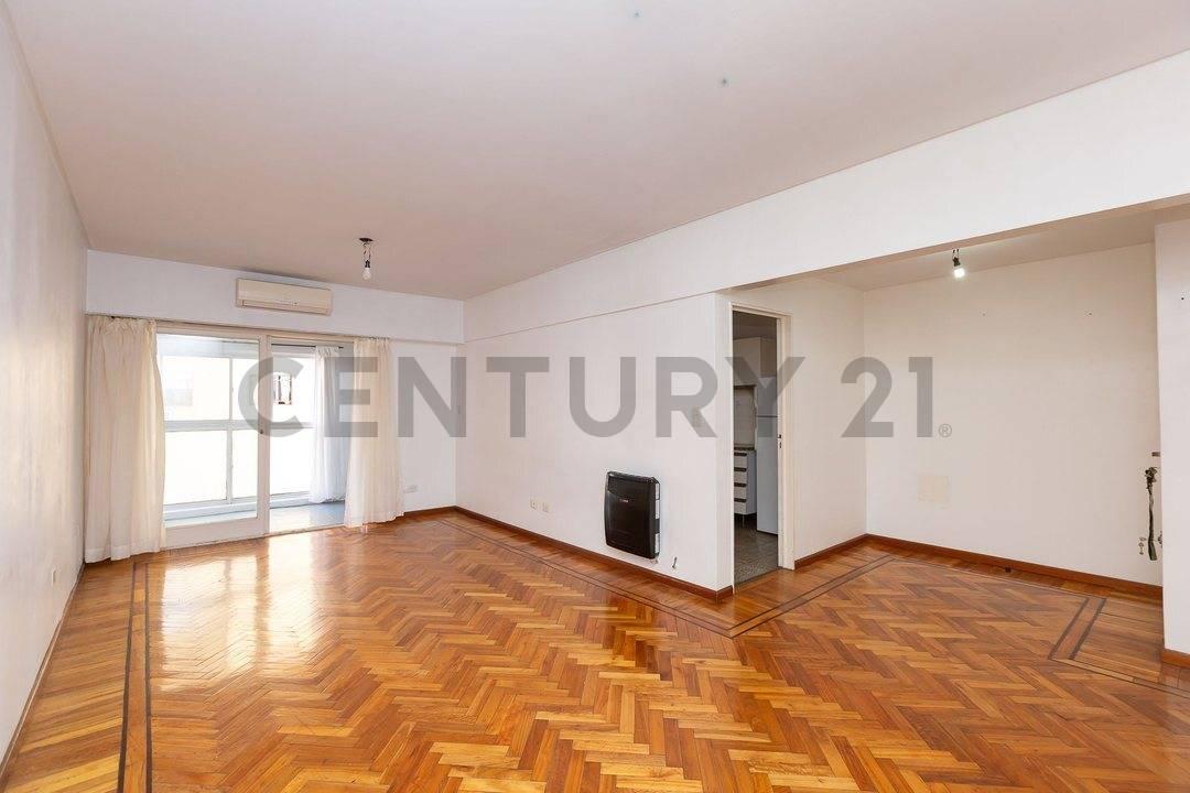 Venta departamento 3 ambientes con balcón y toilette – San Martín (acepta permuta) — foto 1