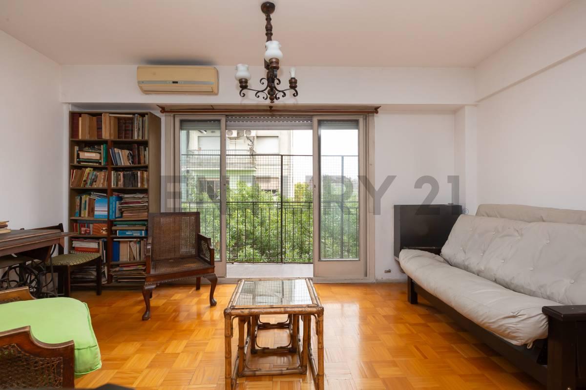 VENTA Semipiso 3 Ambientes c/ Esp. Guardacoche- Balvanera- APTO CREDITO — foto 1