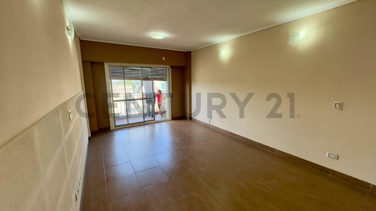 Venta - Departamento 4 ambientes con balcón al frente – Liniers — foto 1