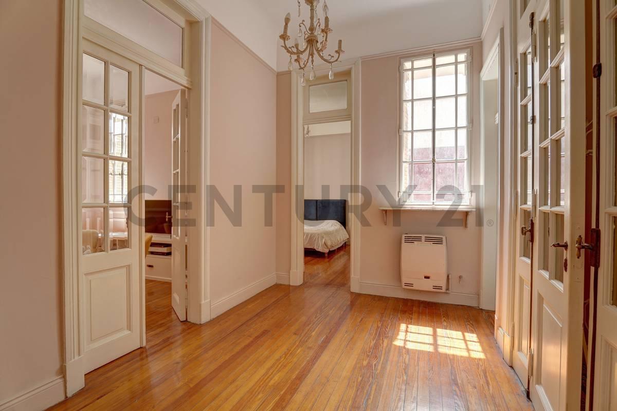 Venta SEMIPISO 4 ambientes APTO profesional RECICLADO con patio y parrilla – Caballito — foto 1