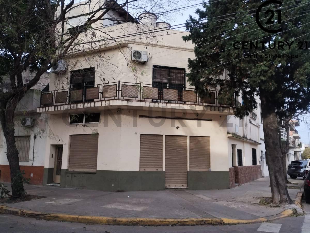 Venta de 2 Departamentos con terraza + Local Comercial en Esquina — foto 1