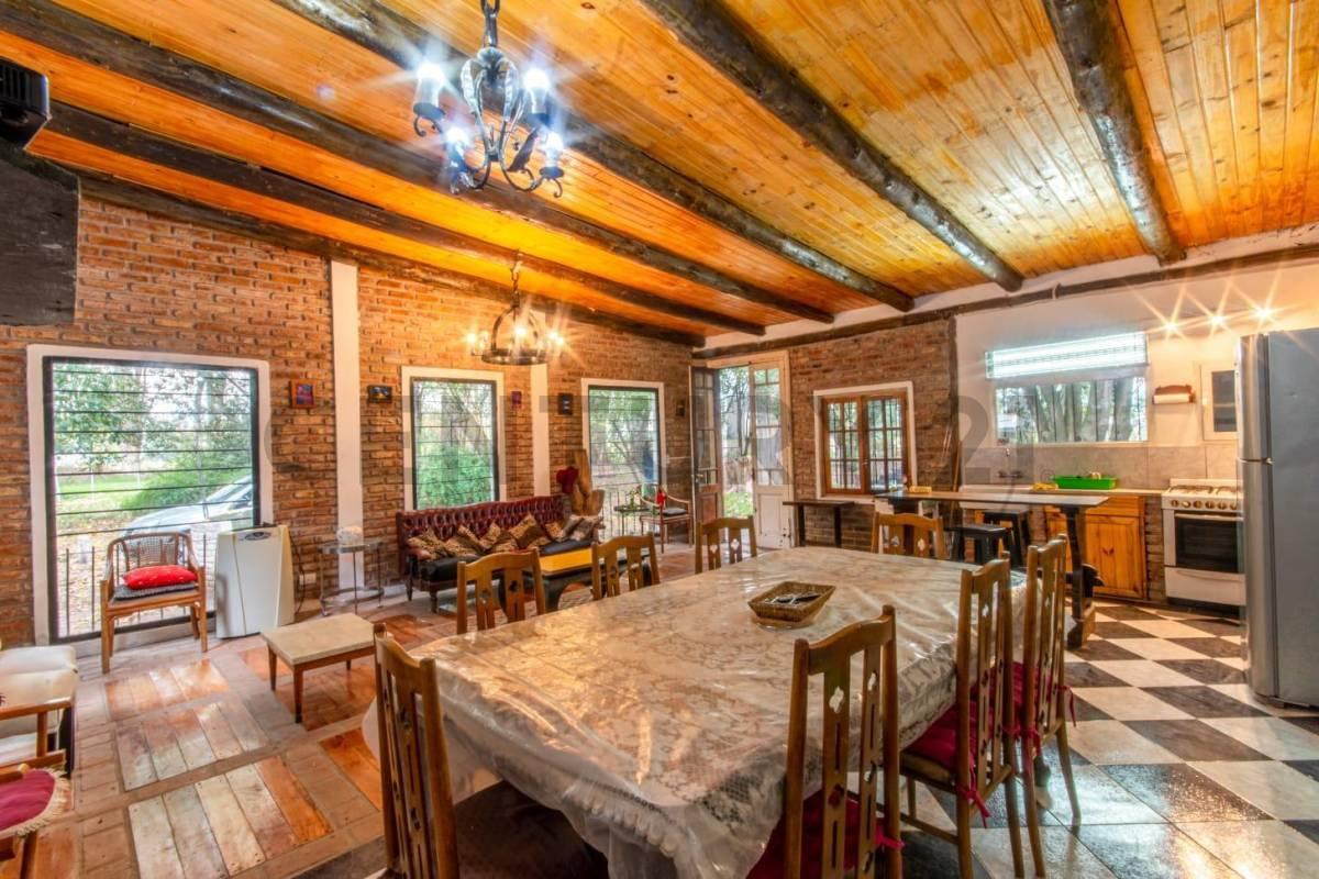 QUINTA VACACIONAL CON CABAÑAS PARA HOSPEDAJE EN VENTA (acepta menor valor en CABA) — foto 1