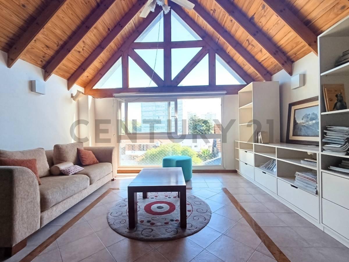 Venta Casa de de categoría en Barrio Parque los Intendentes, Villa Martelli — foto 1