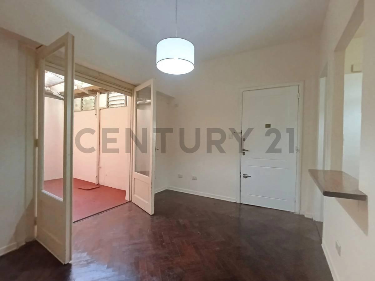 Departamento 2 ambientes en venta con patio! en Caballito — foto 1