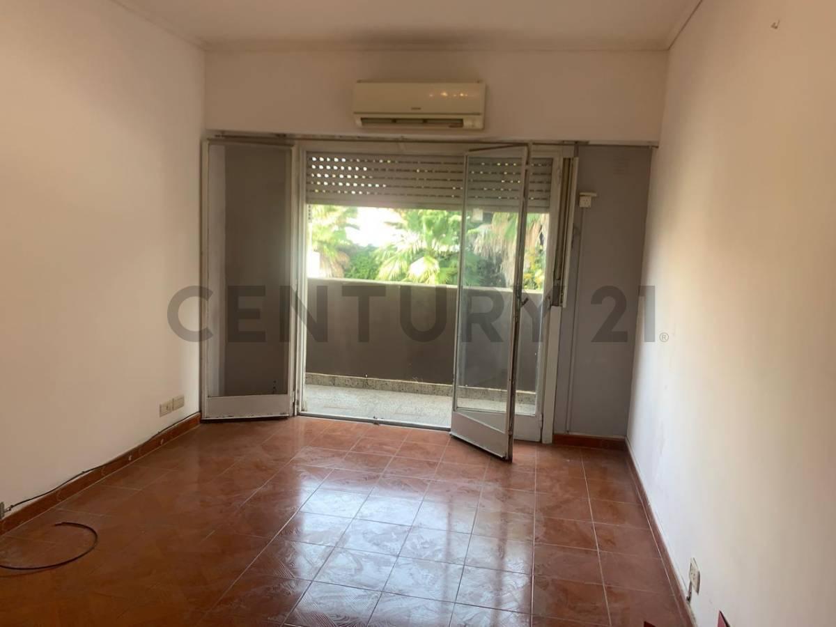 Venta departamento 2 ambientes amplio muy luminoso en hermoso contrafrente — foto 1