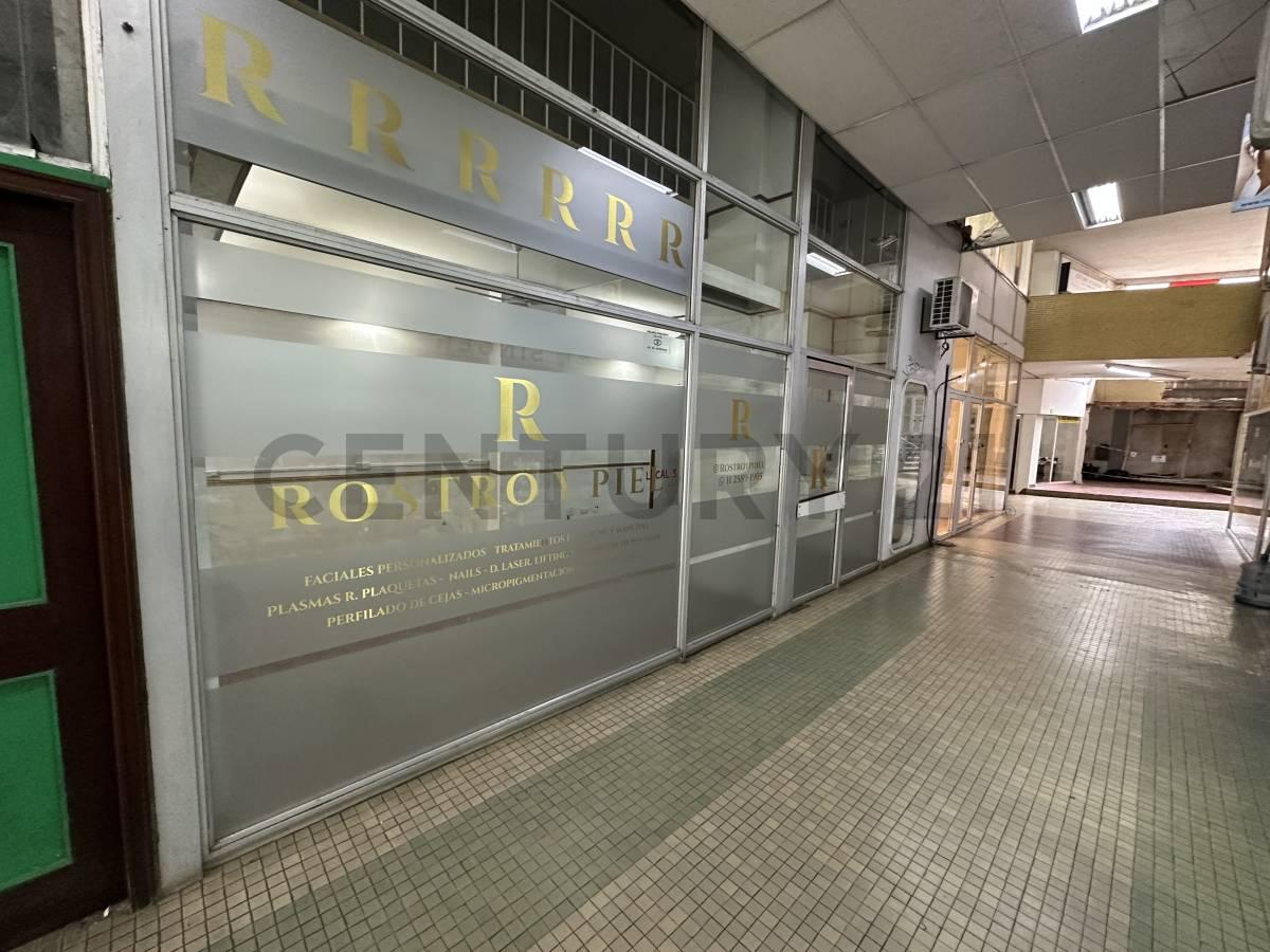 Venta Local en San Isidro a 1 cuadra de Peatonal y Estacion de Tren Mitre — foto 1