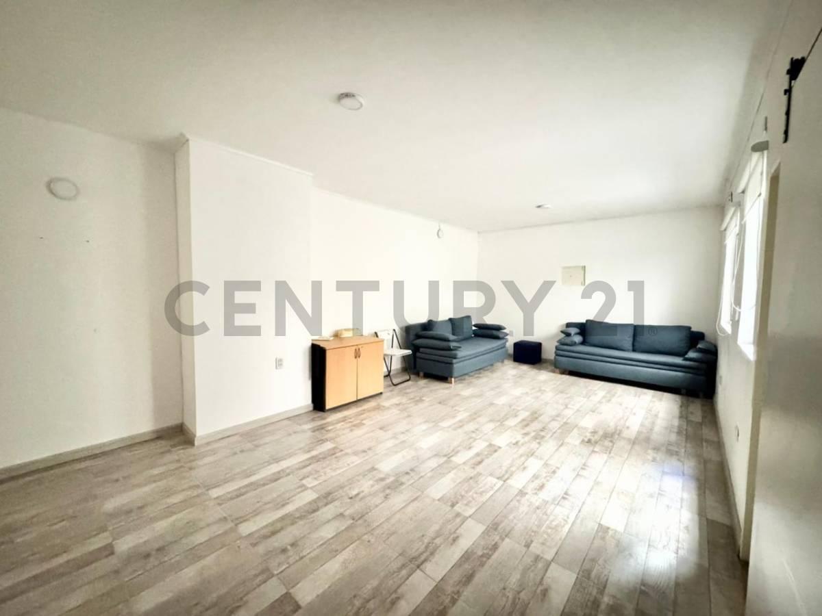 VENTA OFICINA EN PLANTA BAJA EN RETIRO — foto 1