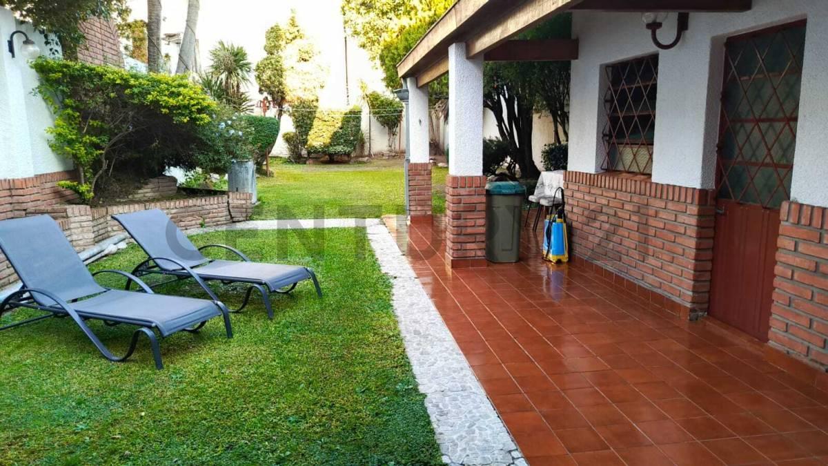 CASA EN VENTA 4 AMB EN CASEROS — foto 1