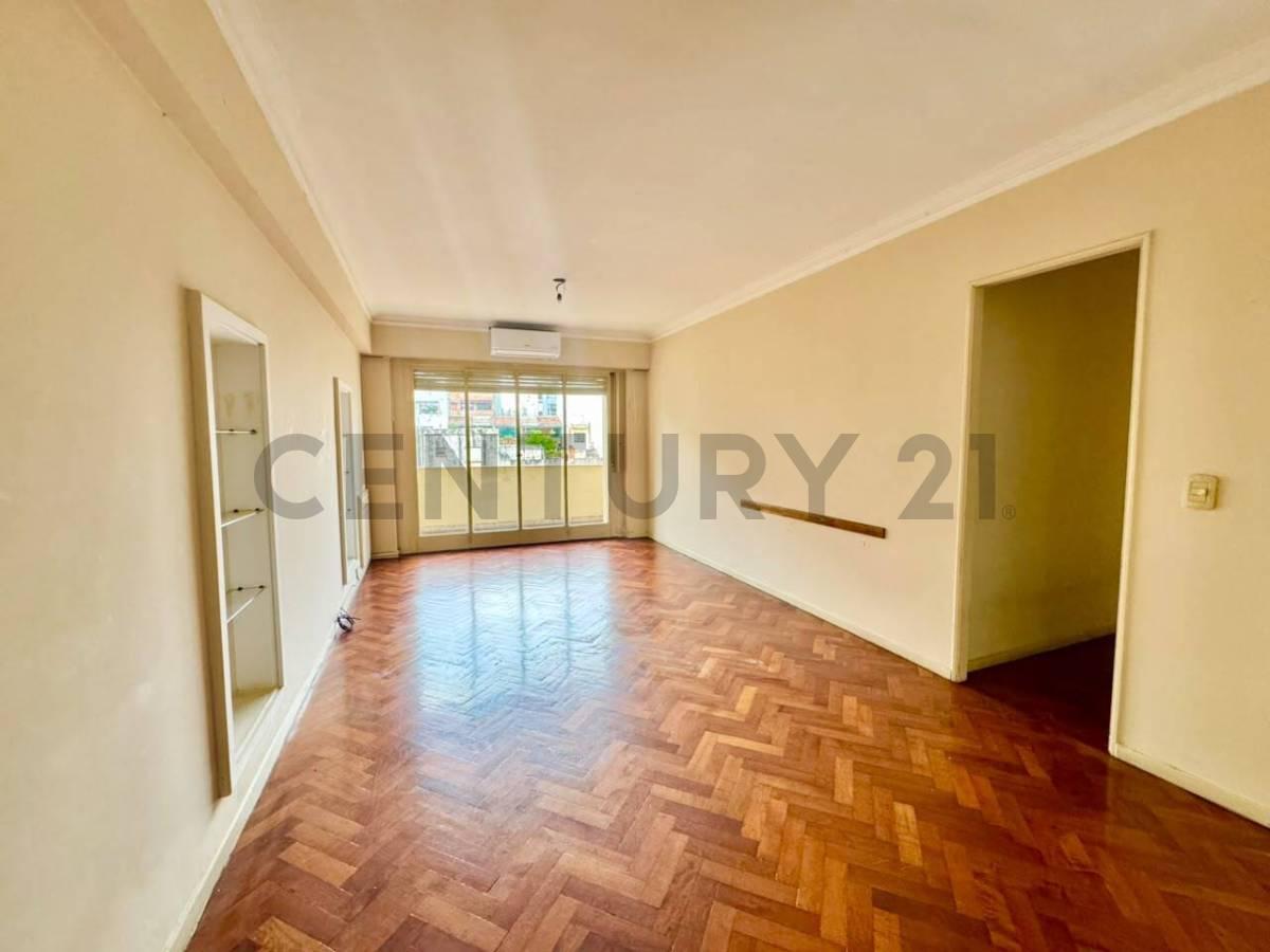 VENTA DEPARTAMENTO 4 AMBIENTES CON DEPENDENCIA DE SERVICIO EN CABALLITO — foto 1