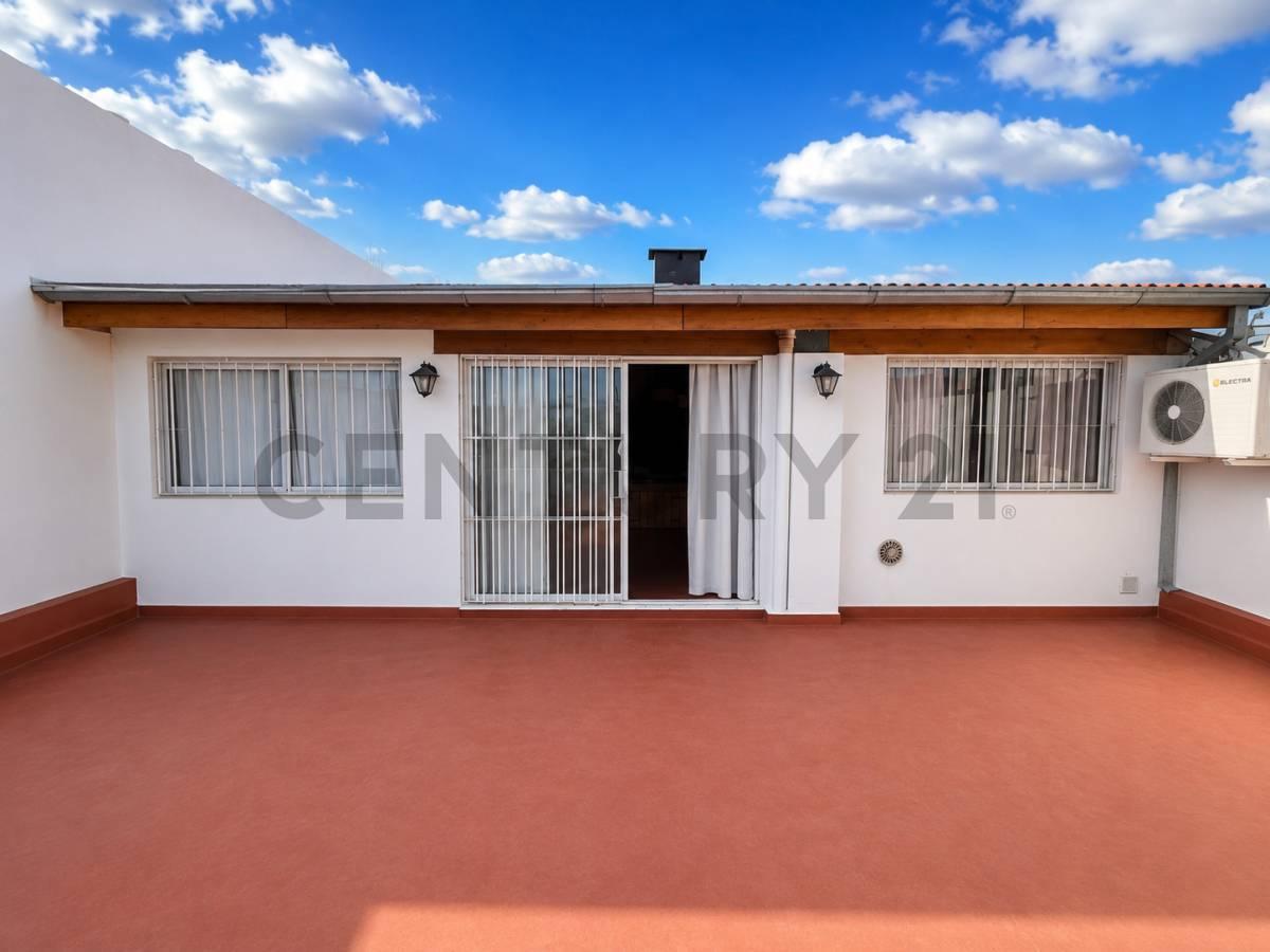 Venta PH 4 Ambientes con dependencia- Quincho, Terraza y Parrilla. Sin expensas- entrada independien — foto 1