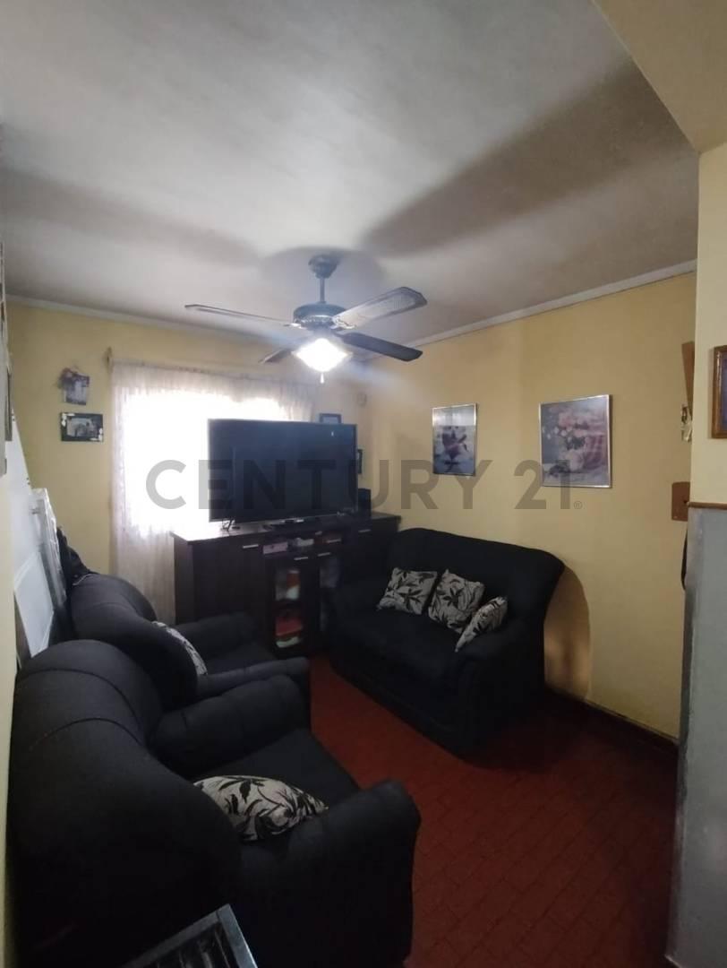 Casa tipo dúplex | B° 827 viviendas — foto 1