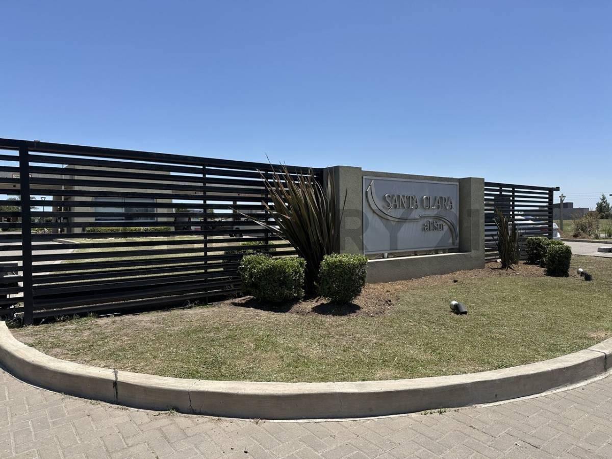 VENTA LOTE A LA LAGUNA Barrio Santa Clara al Sur — foto 1