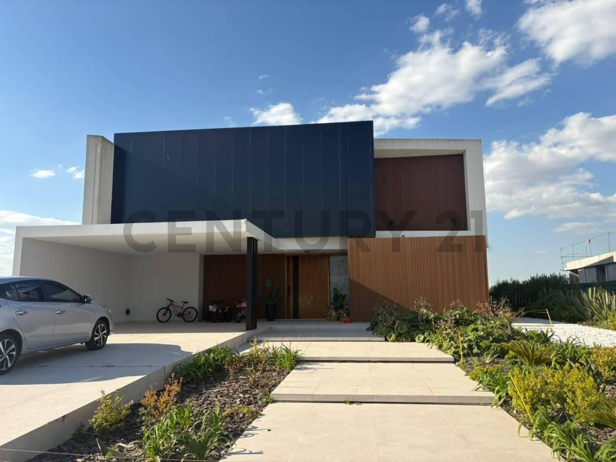 VENTA CASA TERRALAGOS 8 AMB - CANNING — foto 1