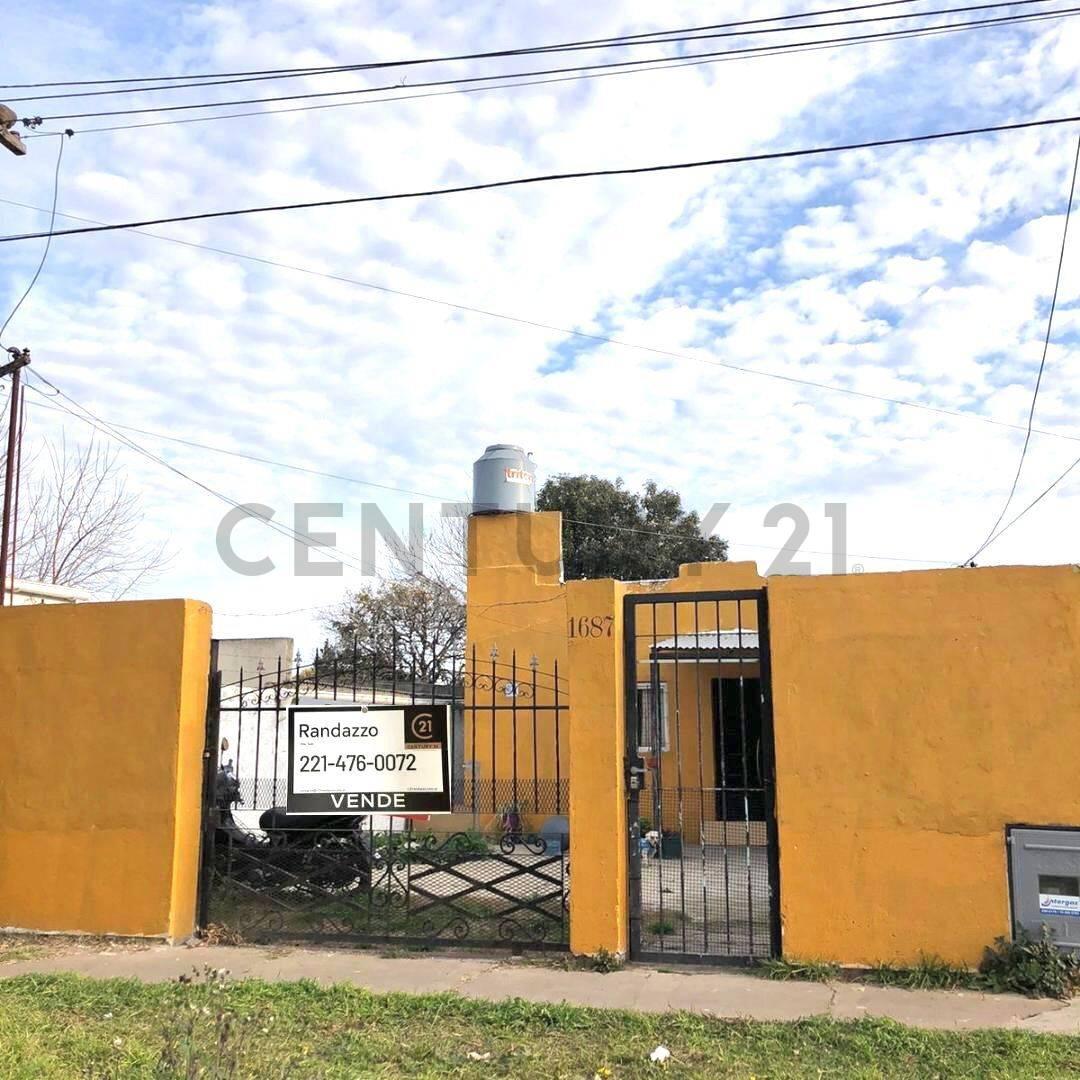 Casa en PH en Los Hornos APTO BANCO — foto 1