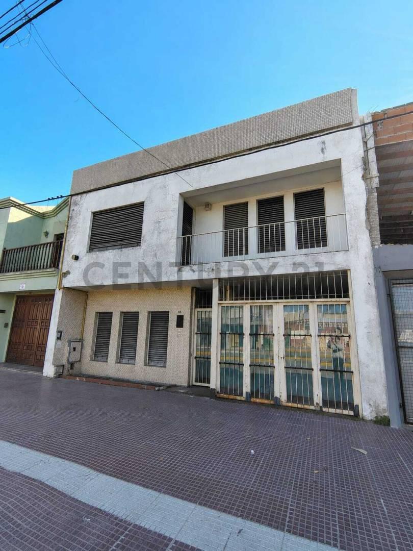 Venta de Casa a Remodelar sobre Av. Horacio Cestino e/ Independencia y Eva Perón 505 — foto 1