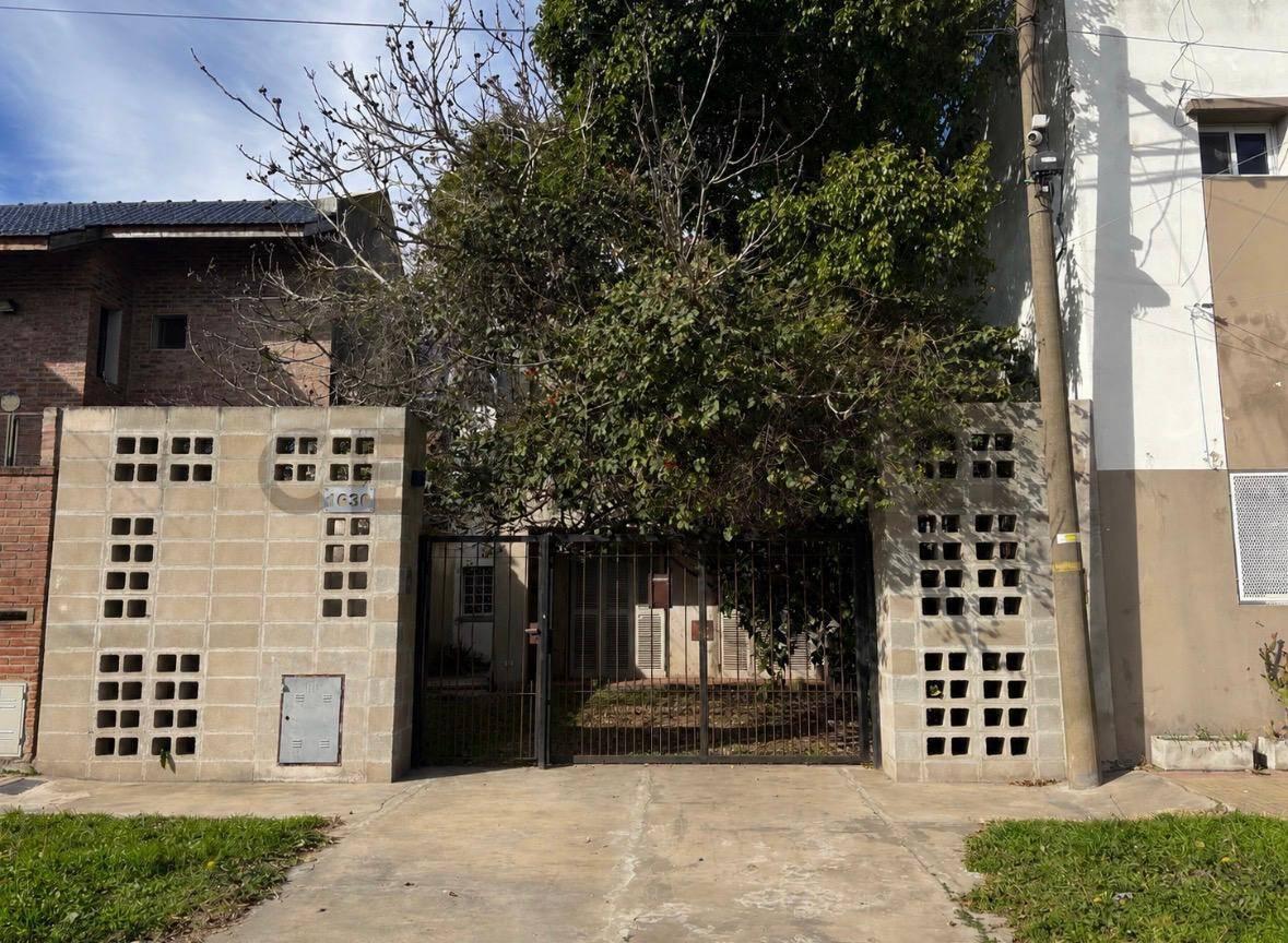VENTA DE CASA EN LA PLATA — foto 1