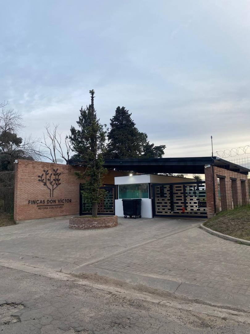 Lote de 612 m² en Fincas Don Víctor, Villa Elisa — foto 1