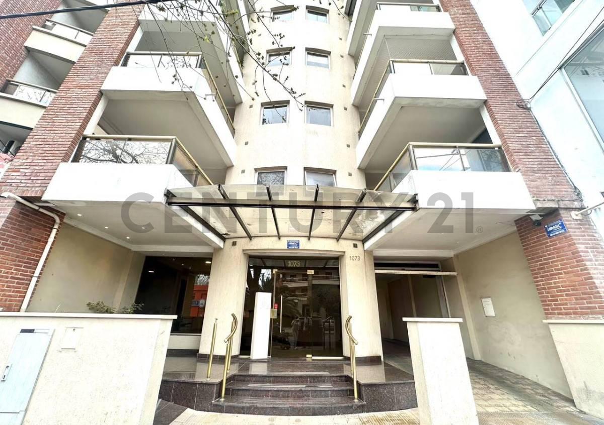 Departamento en venta de 2 dormitorios con cochera — foto 1