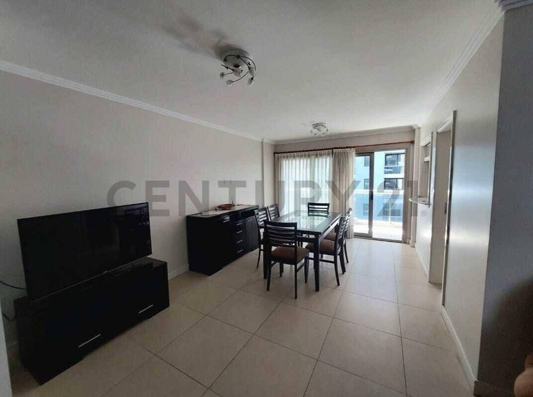 Venta semipiso 3 ambientes a la calle c/ cochera y baulera. Zona La Perla — foto 1