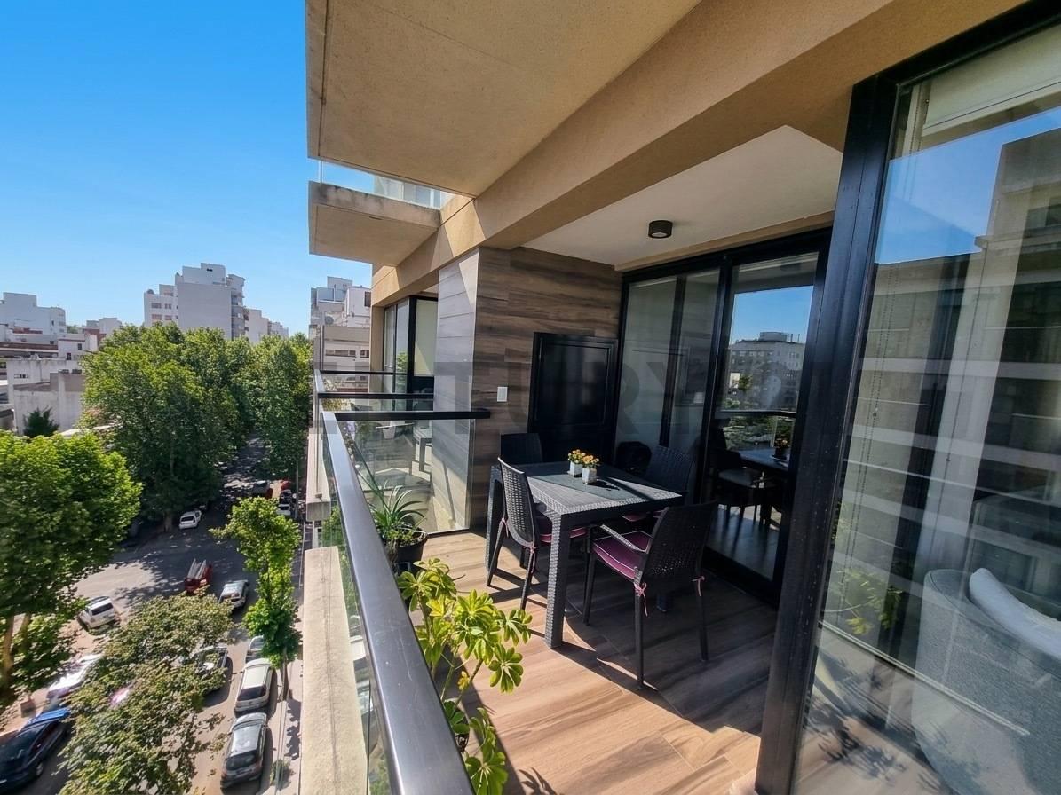 Cuatro ambientes c/balcon aterrazado, con cochera en Plaza Mitre edificio de categoria — foto 1