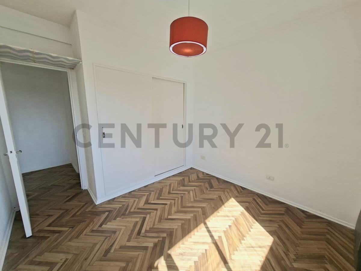 Departamento 3 ambientes con balcón — foto 1