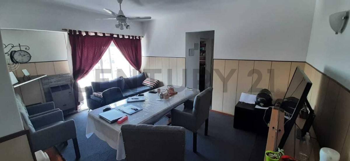 Venta Departamento de 3 Ambientes. Piso alto, balcon y Apto Profesional en Lomas de Zamora (centro) — foto 1