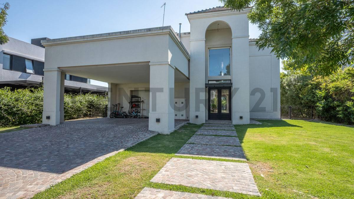 CASA A LA VENTA SAN BENITO VILLANUEVA A LA LAGUNA — foto 1