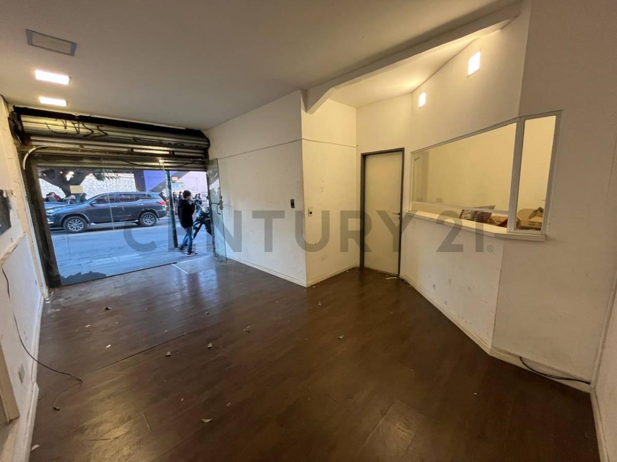VENTA LOCALES EN BLOQUE,PUENTE SAAVEDRA — foto 1