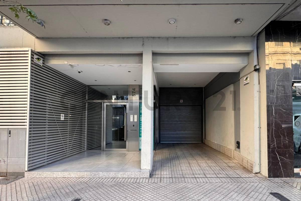Cochera en subsuelo Barrio Lourdes — foto 1