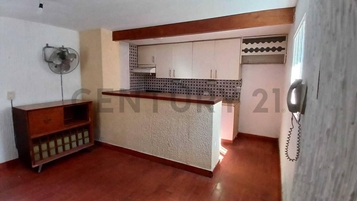 Departamento de 2 dormitorios + comodín con patio y terraza – Pichincha — foto 1