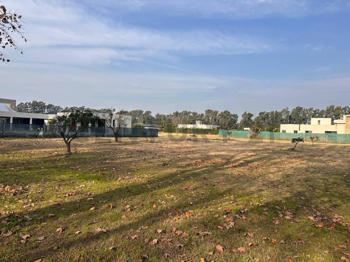 VENTA DE LOTE EN BARRIO CERRADO AZAHARES DEL PARANA. FIGHIERA — foto 1