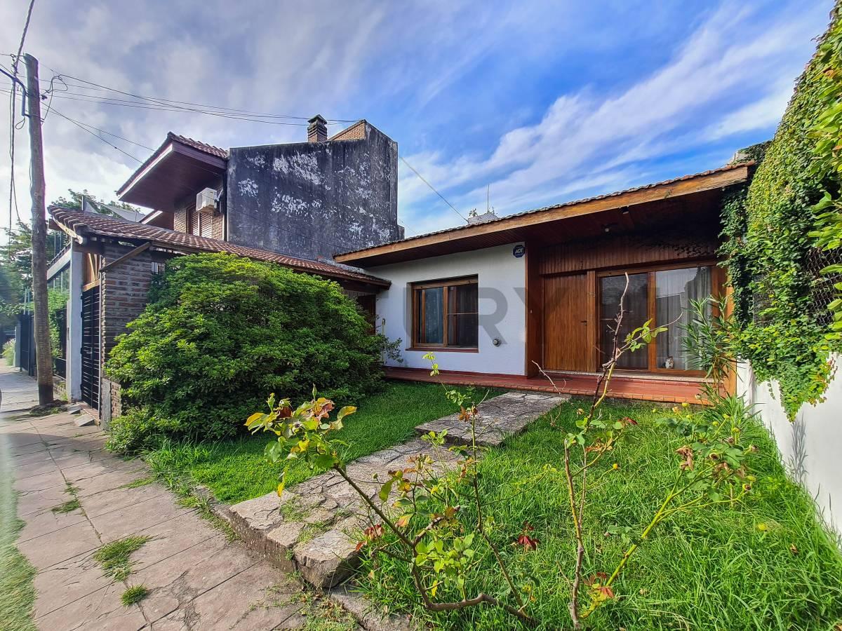 Casa en venta City Bell a 1 cuadra de Cantilo — foto 1
