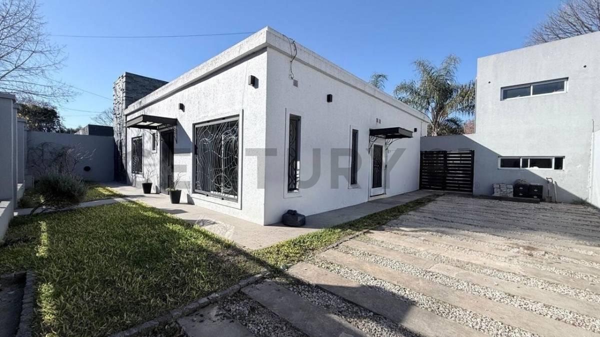 CASA EN VENTA C/ PARQUE Y PISCINA EN RANELAGH — foto 1