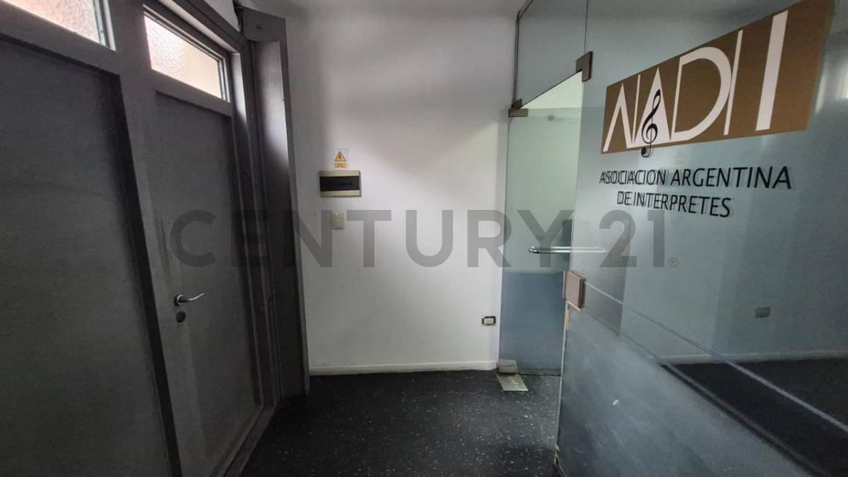Casa en venta de 2 dormitorios con patio, balcón y escritorio en Barrio General Paz — foto 1