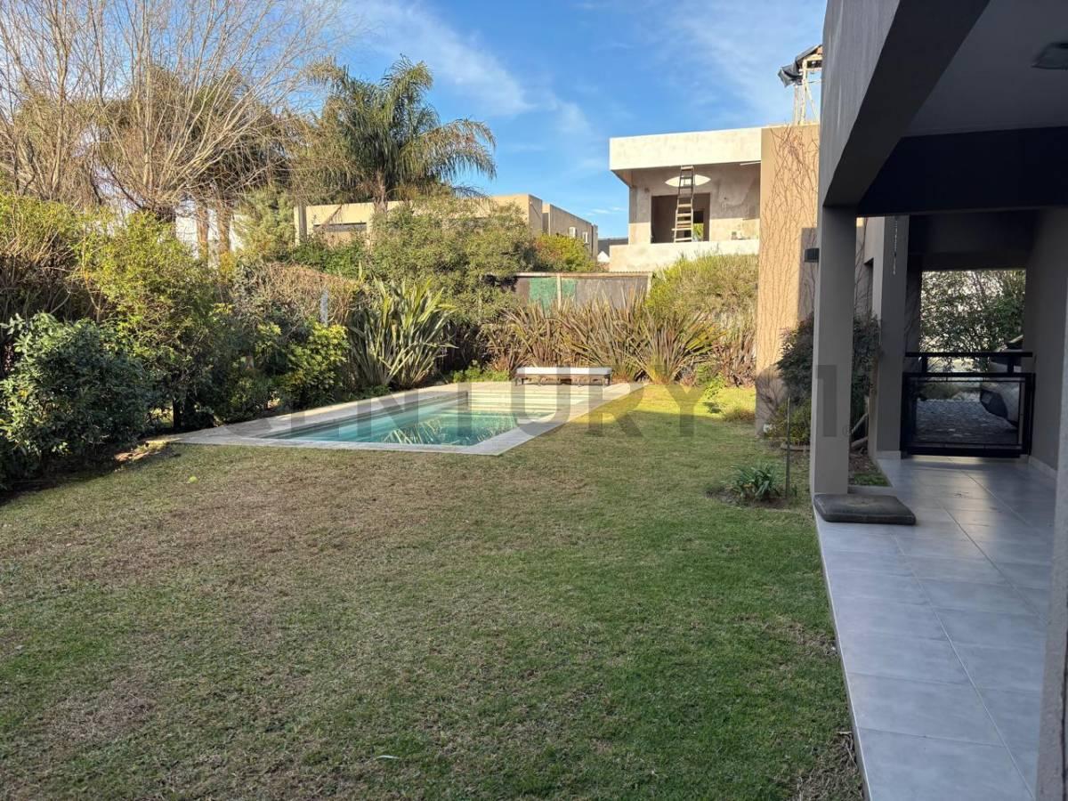 Casa en Venta en Altos de Hudson 4 dormitorios pileta — foto 1