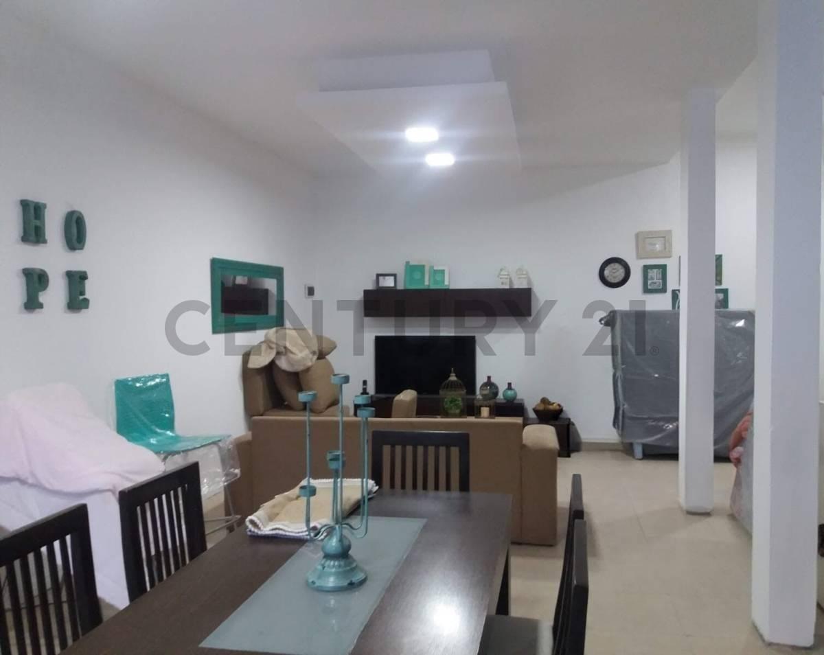 CASA EN VENTA QUILMES 2 DORMITORIOS PILETA COCHERA POSIBLE APTO BANCO — foto 1