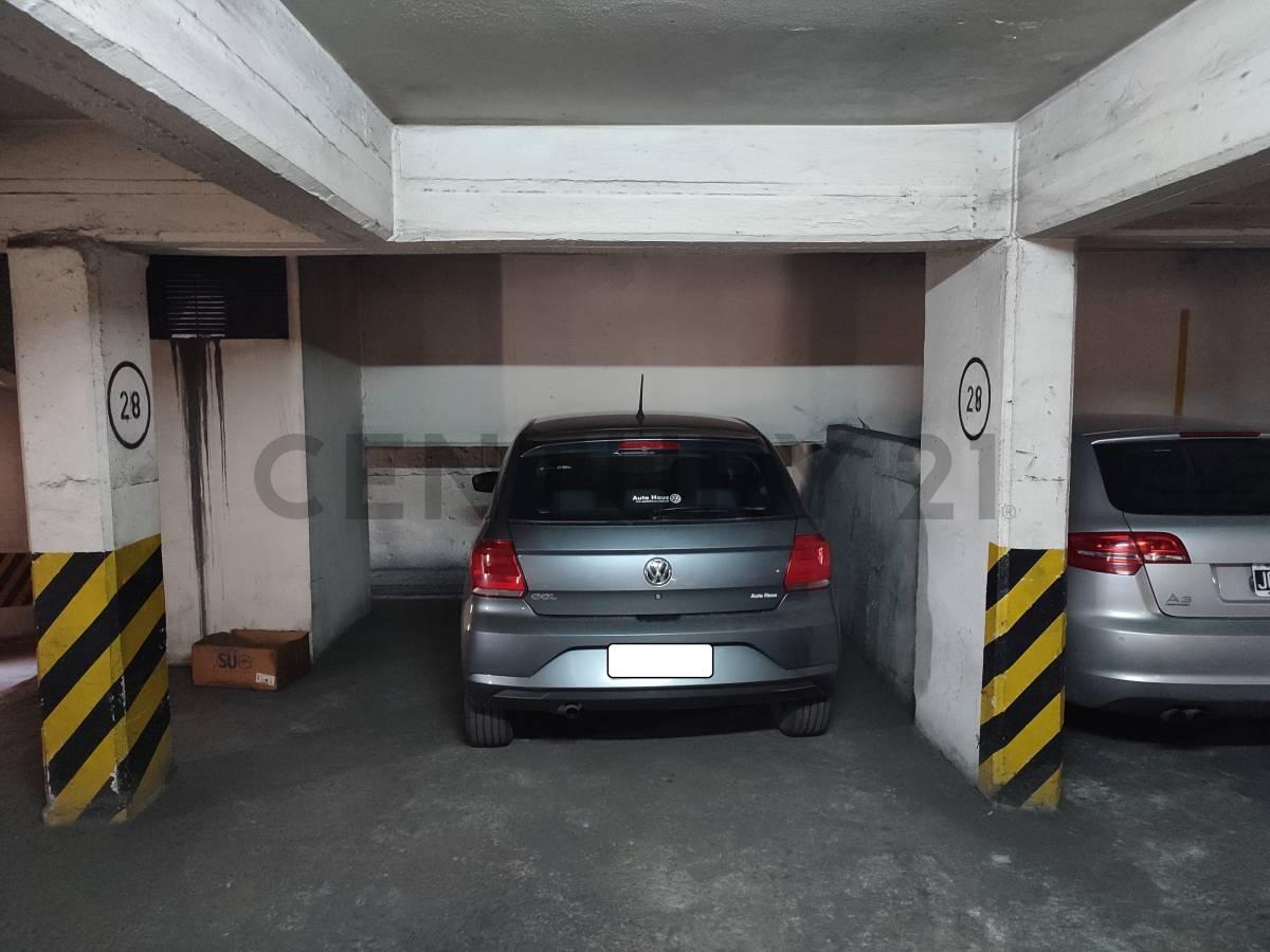 VENTA COCHERA CON BAULERA ZONA TRIBUNALES I — foto 1