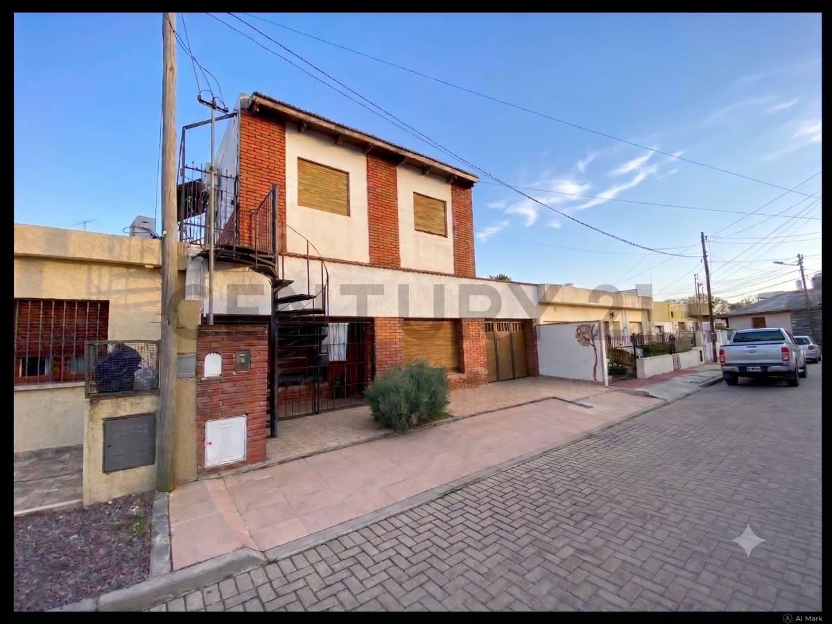 Gran Propiedad Multifamiliar con Excelente Potencial de Renta – Próxima al Macrocentro — foto 1