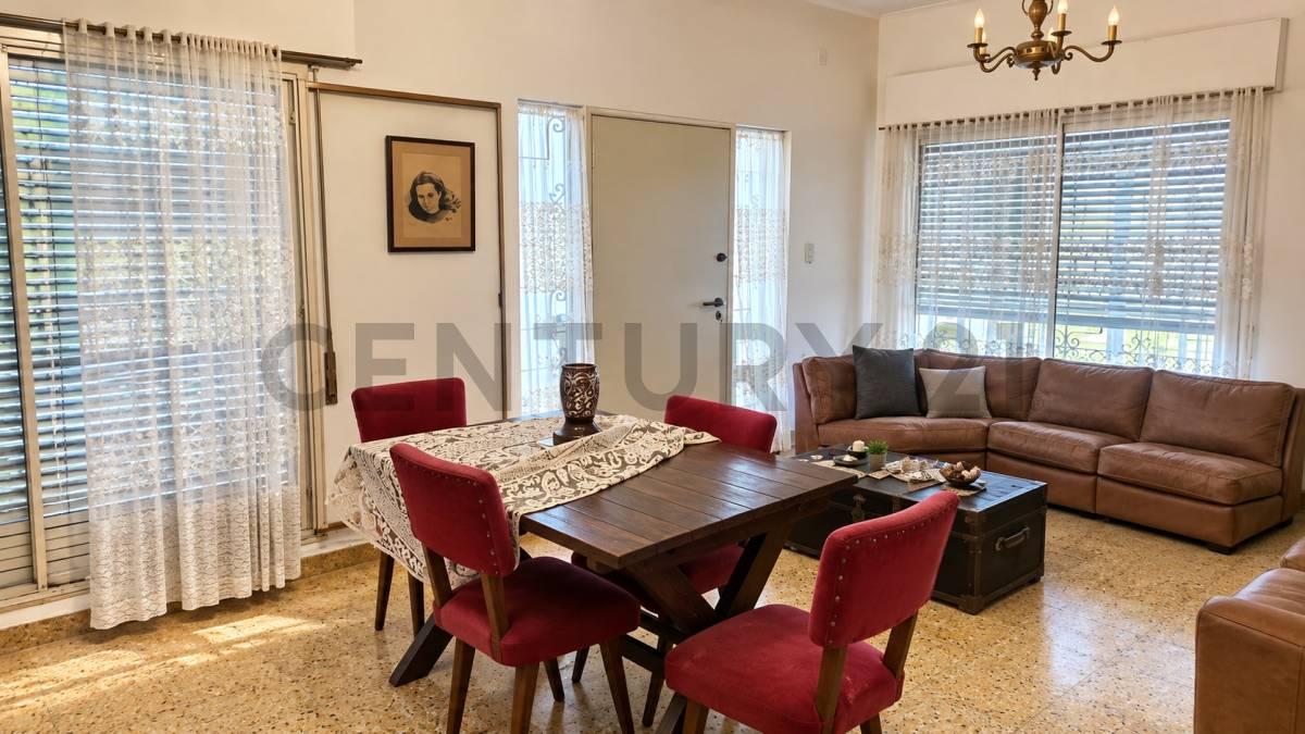 Casa en Venta con excelente y estrategica ubicacion. Parque Velez Sasfield — foto 1