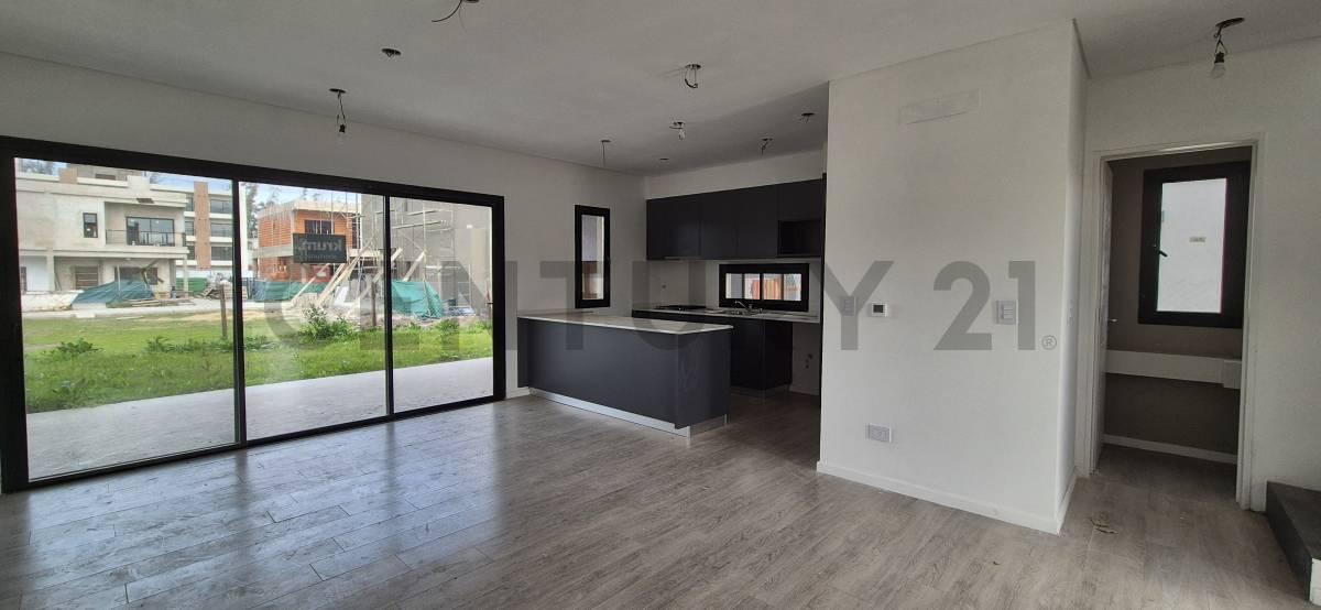 Casa Dúplex 4 ambientes con jardín y parrilla en Spring Park Pilar — foto 1