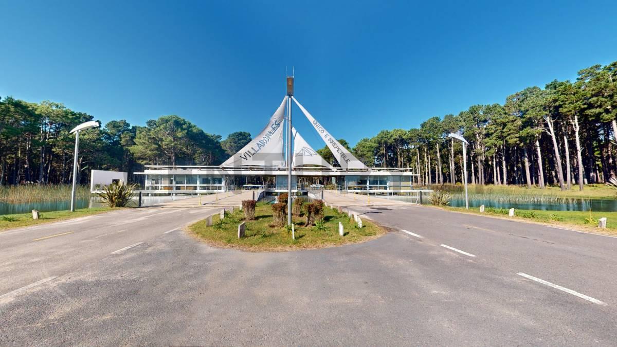 Lote en Venta en Barrio Serena zona golf de Villarobles Pinamar — foto 1