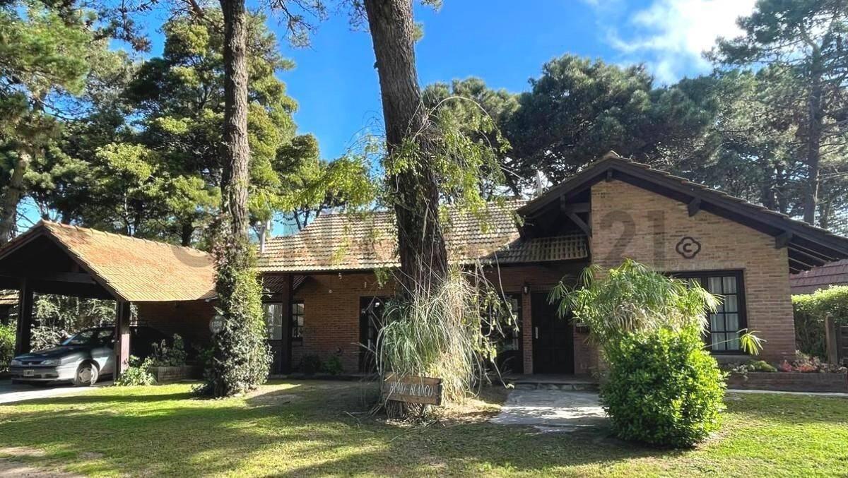 VENTA CASA DE 5 AMBIENTES EN ZONA GOLF NUEVO PINAMAR — foto 1