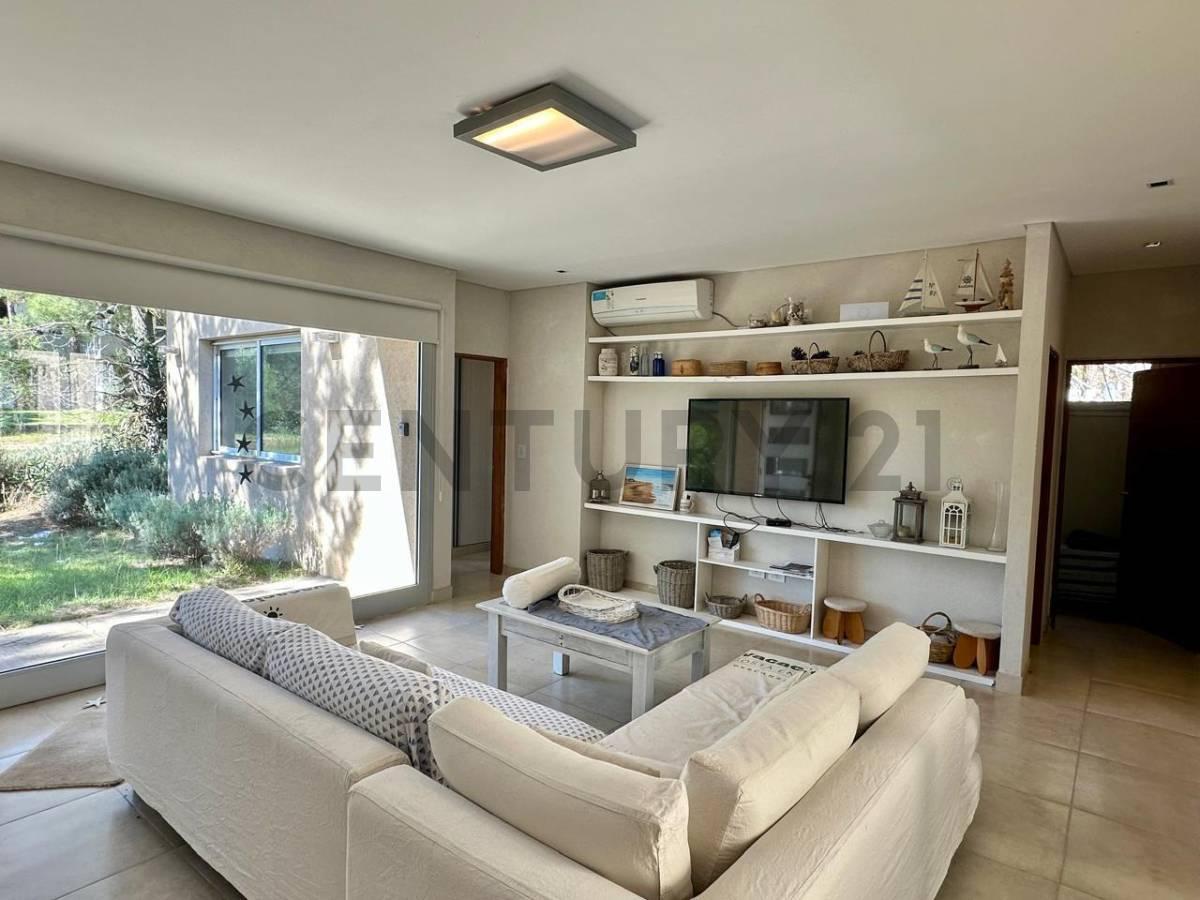 Casa en venta 5 ambientes Costa Esmeralda Barrio Residencial I — foto 1