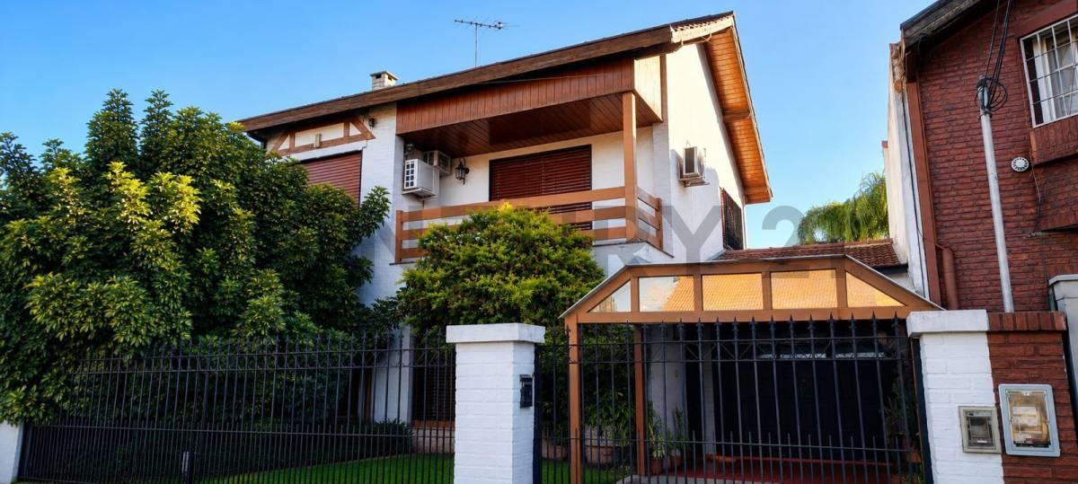 OPORTUNIDAD,Hermosa casa familiar con espacios para disfrutar todo el año. — foto 1
