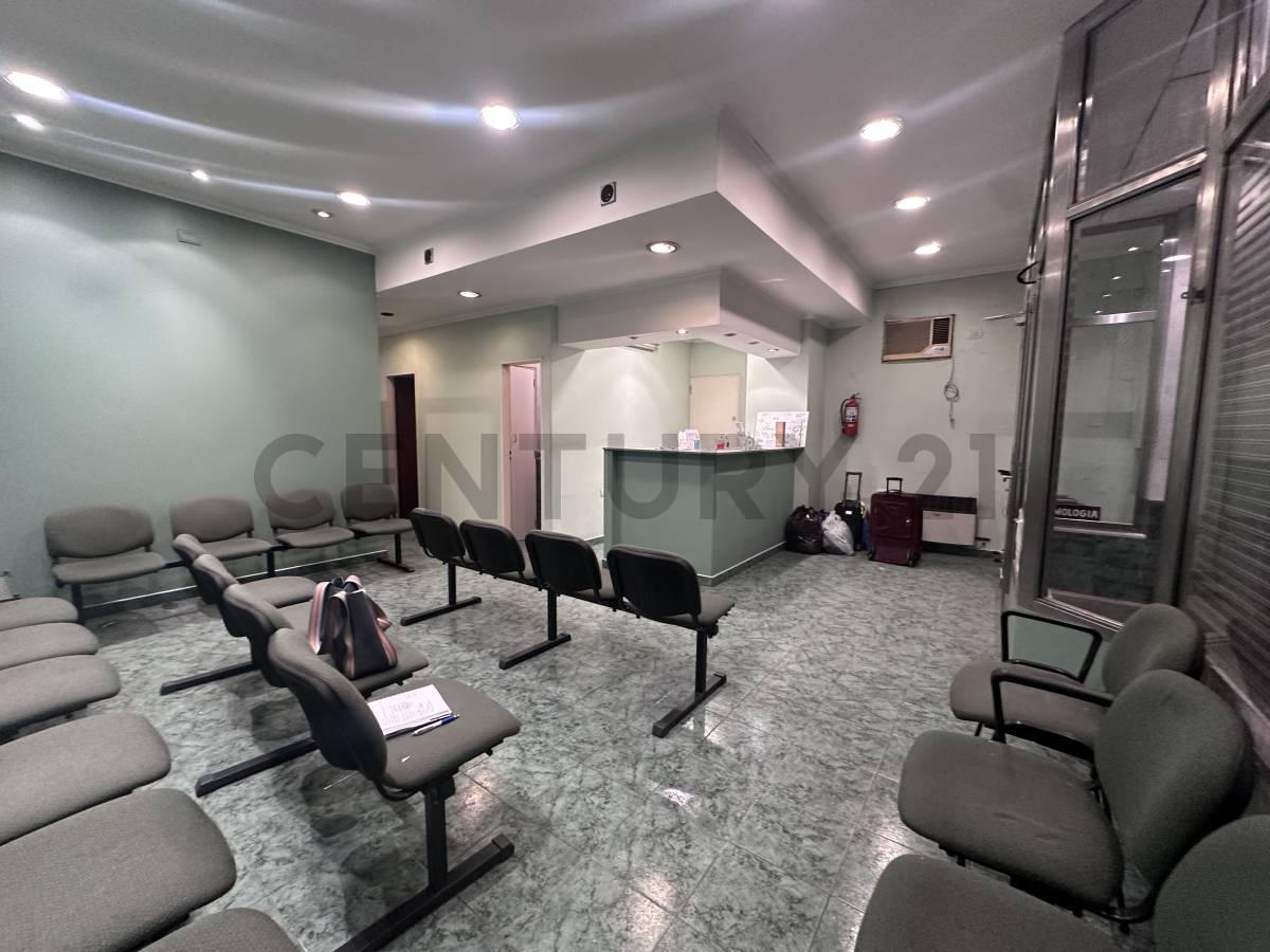 VENTA CONSULTORIOS EN LANUS IDEAL INVERSIÓN — foto 1